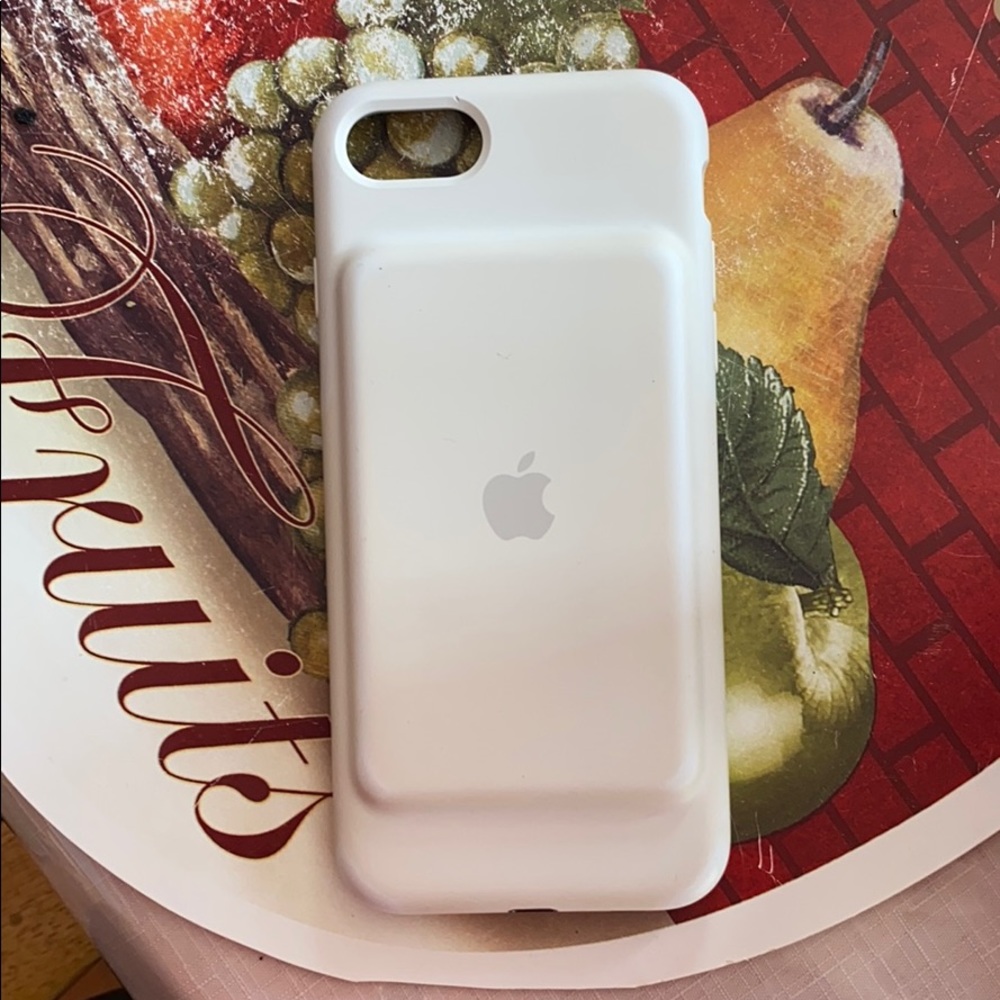 IPHONE 7 CHARGING CASE
